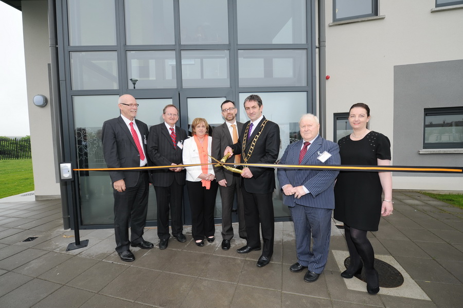 Board members cutting ribbon 20.05.14