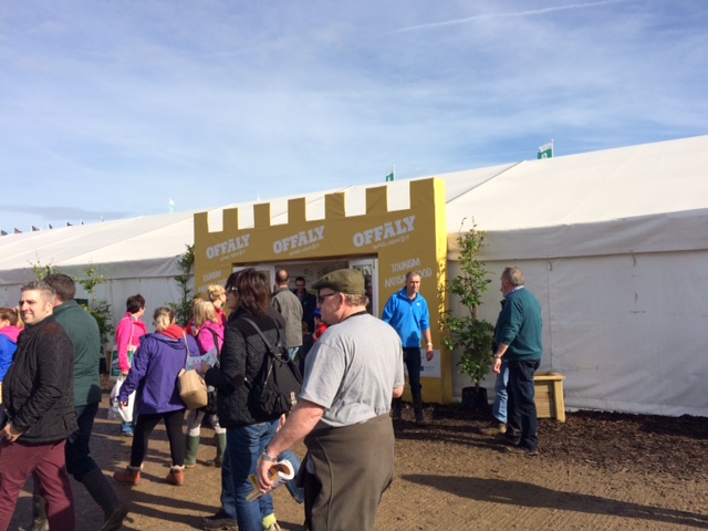 NPAOffalyHiddenGemCrowd