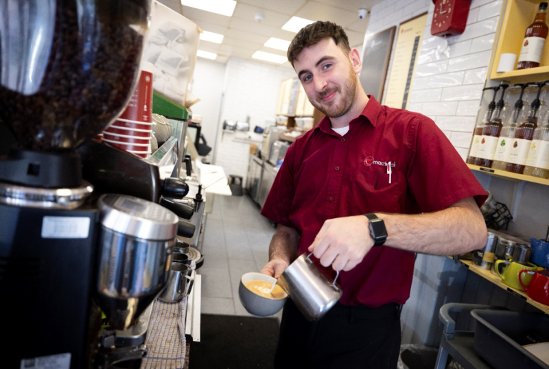 MACS DELI 4 MACS DELI 4